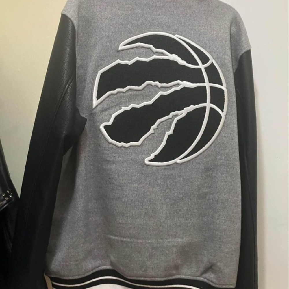 Toronto Raptors Mitchell & Ness Varsity Jacket - Picture 2 of 2